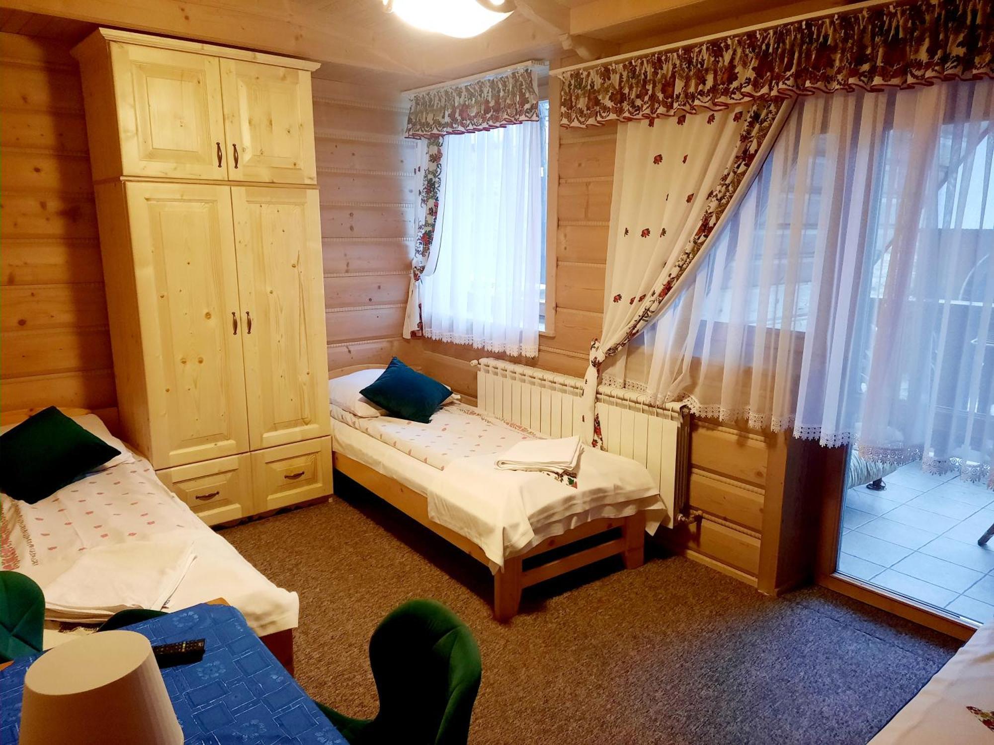 Pokoje Goscinne U Elzbiety Ciche Male Room photo