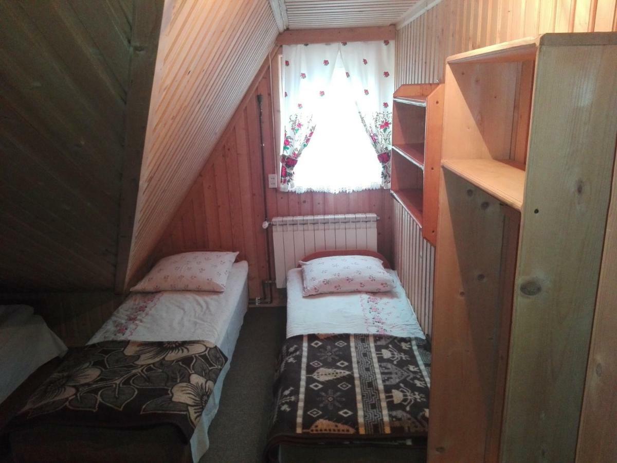 Pokoje Goscinne U Elzbiety Ciche Male Exterior photo